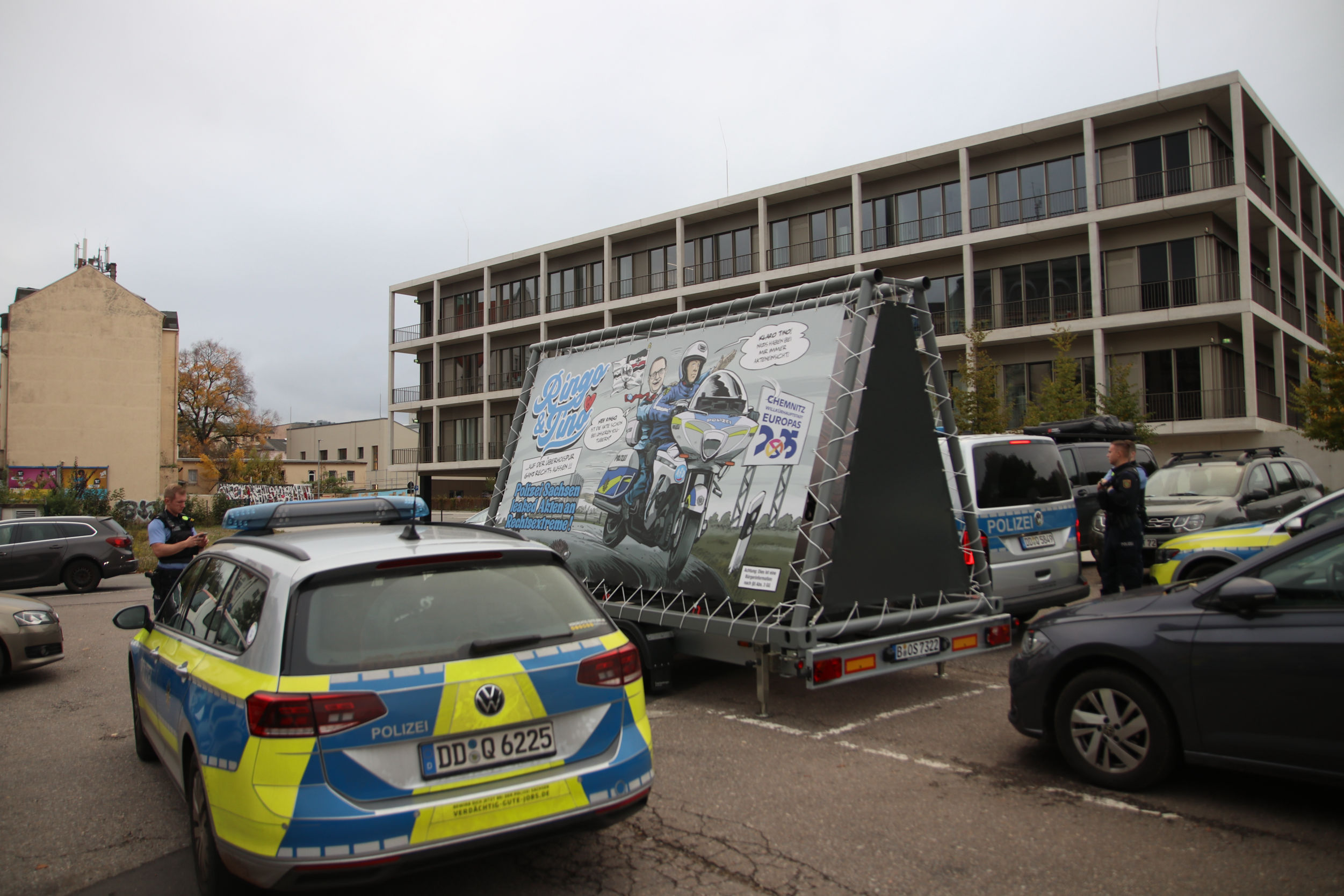 Historisches Archiv des Zentrums für Politische Schönheit. Hintergrundrecherchen der Aktionen.