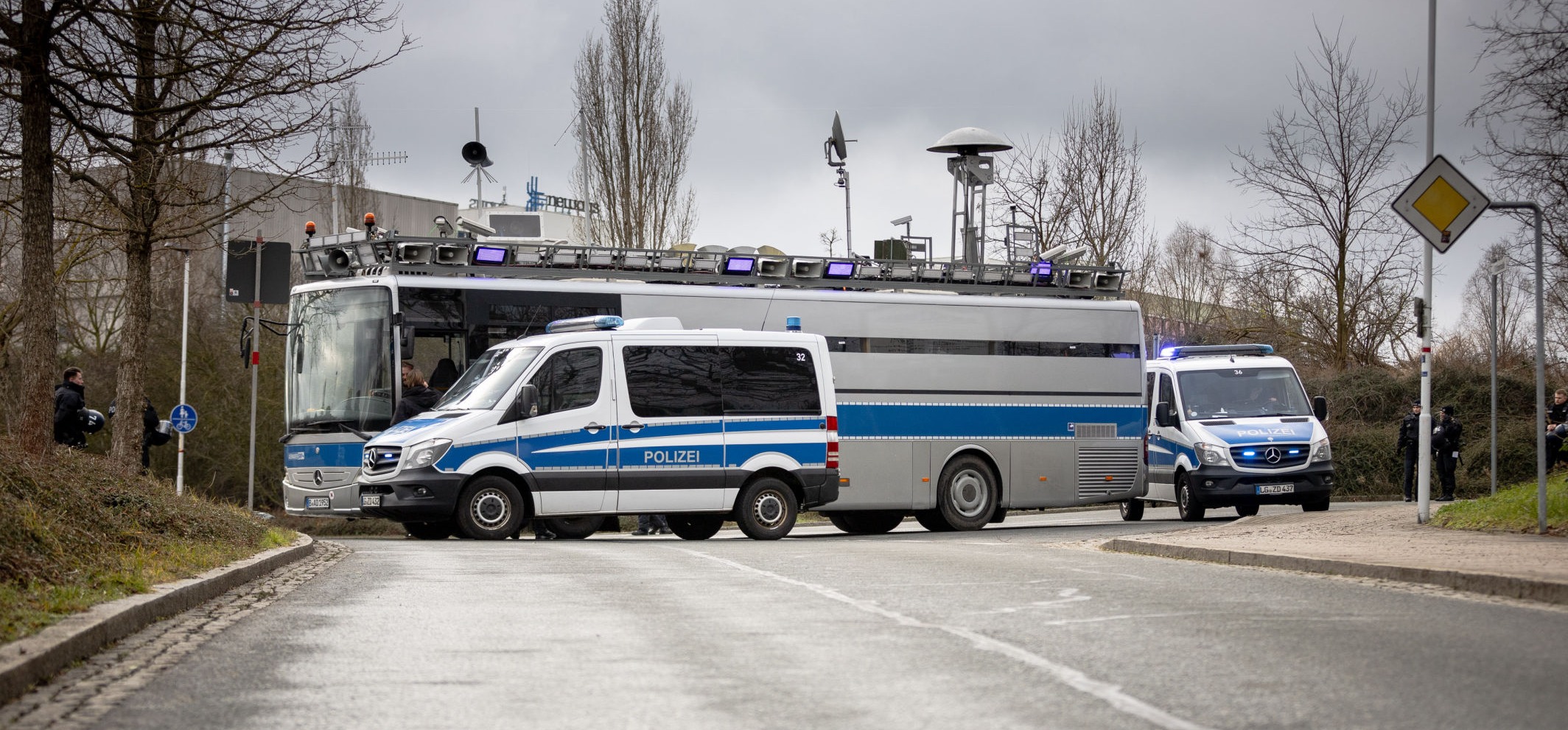 Polizei Sachsen setzt Adenauer SRP+ in Riesa fest