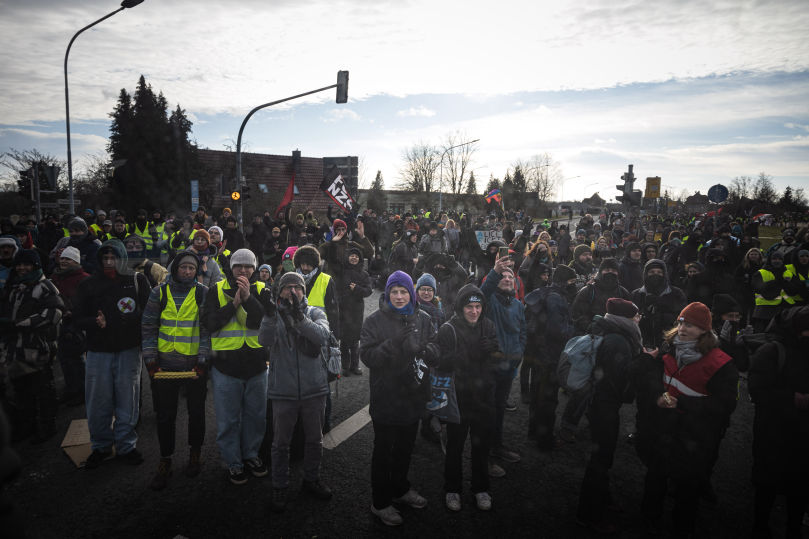 Der Adenauer SRP+ in Riesa auf der Demo gegen den AfD Parteitag